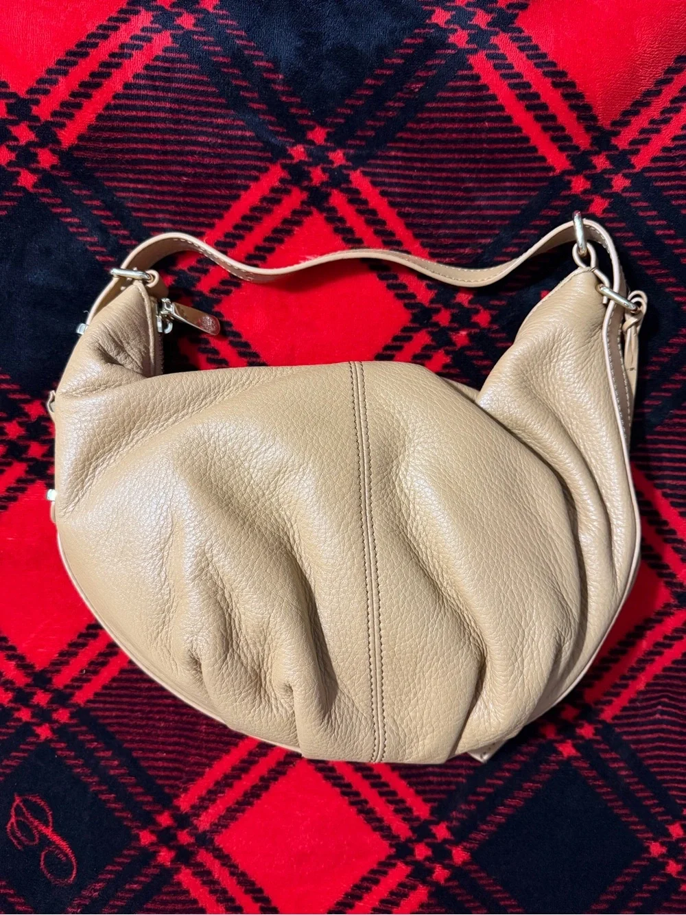Vince Camuto Beige Pebbled Leather Hobo Shoulder Bag | Slouchy Crescent Purse